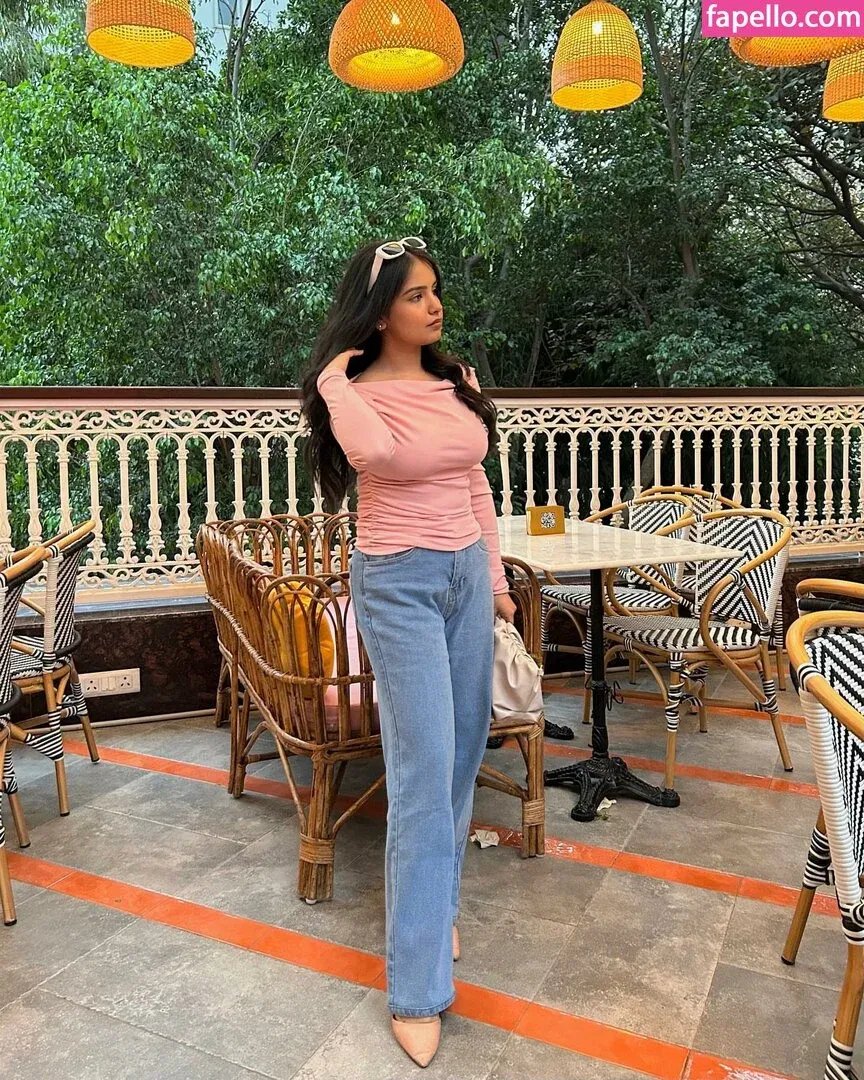 Aarushi Abrol Onlyfans Photo Gallery 