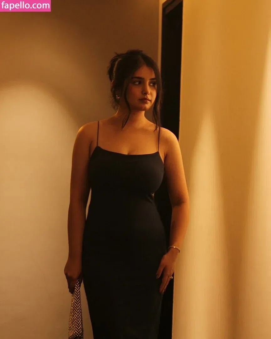 Aarushi Abrol Onlyfans Photo Gallery 