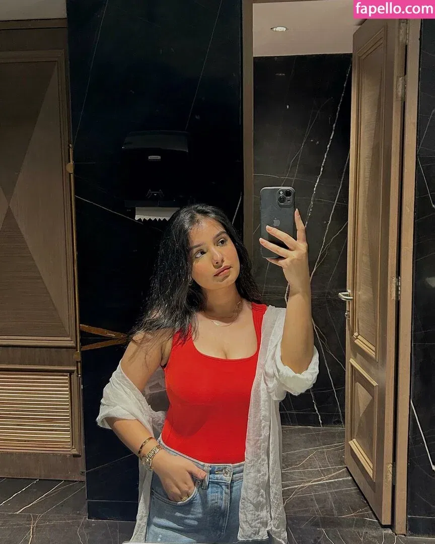 Aarushi Abrol Onlyfans Photo Gallery 