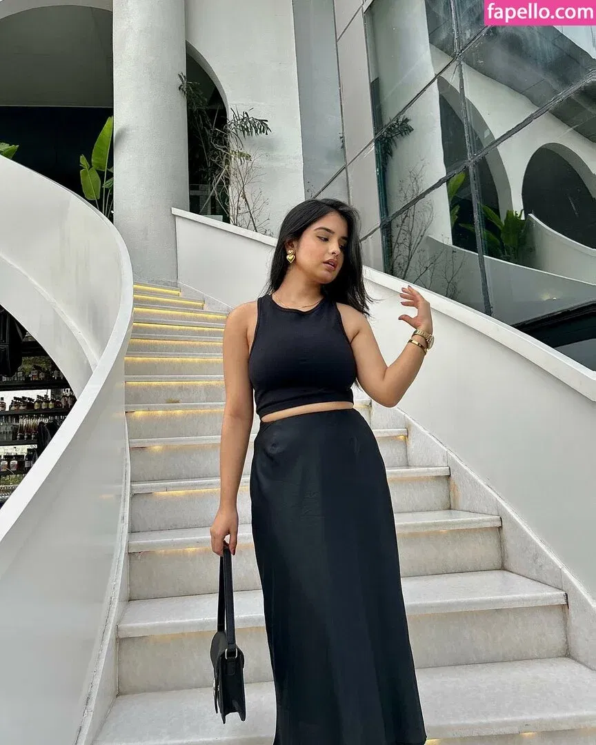 Aarushi Abrol Onlyfans Photo Gallery 