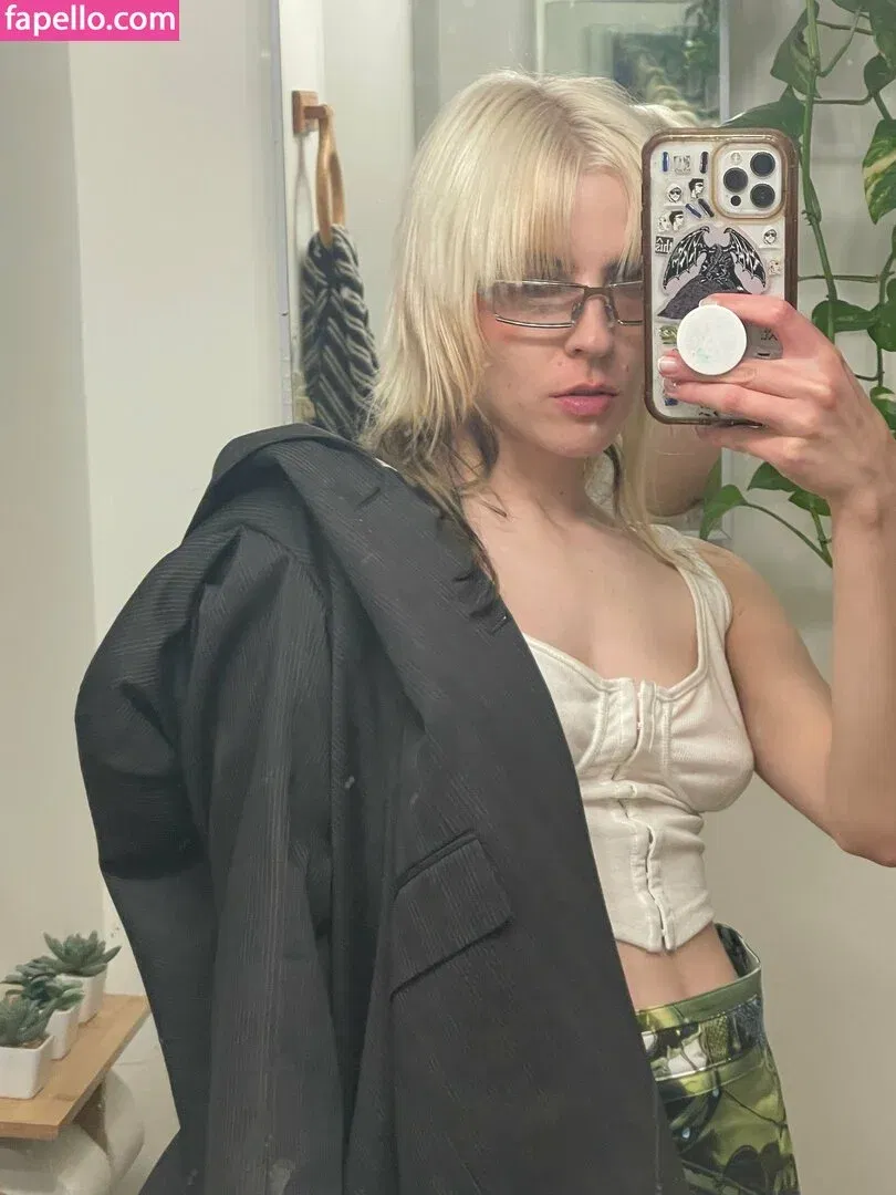 dorianelectra Onlyfans Photo Gallery 