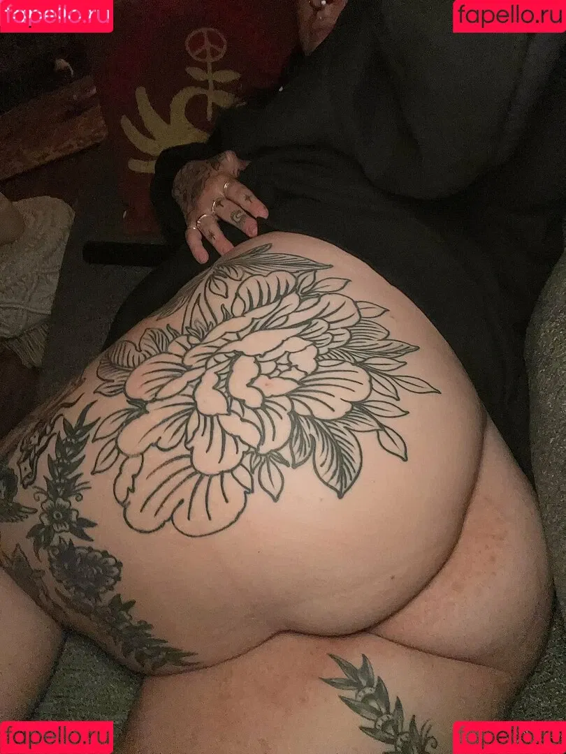 Venicecemetery Onlyfans Photo Gallery 