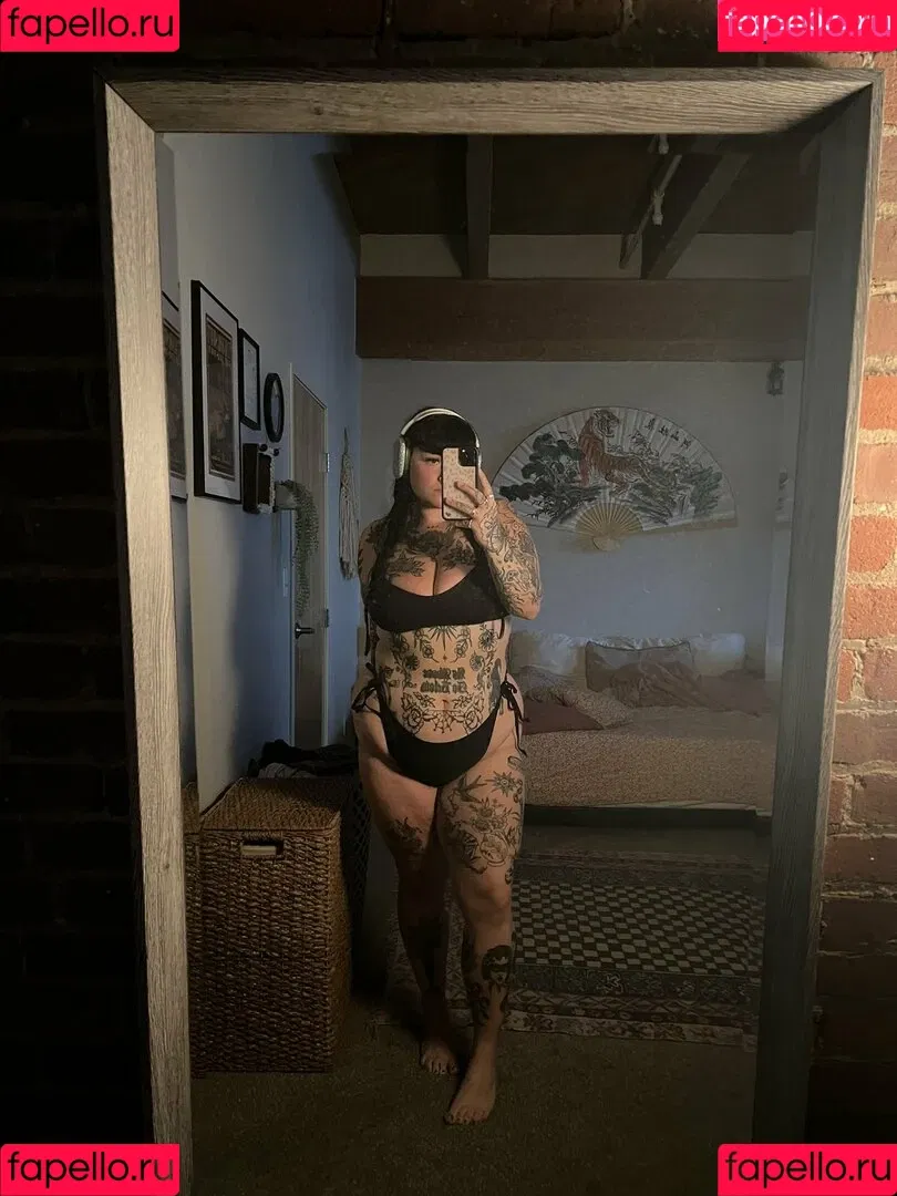 Venicecemetery Onlyfans Photo Gallery 
