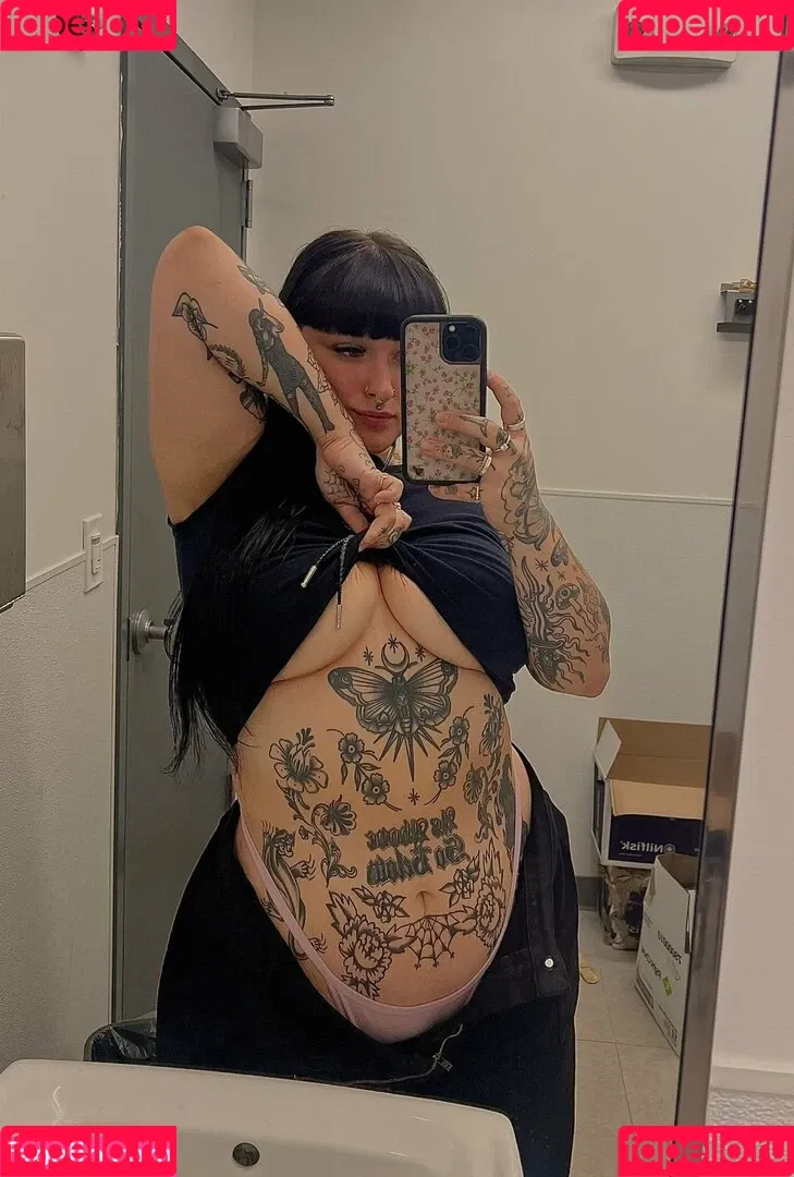 Venicecemetery Onlyfans Photo Gallery 