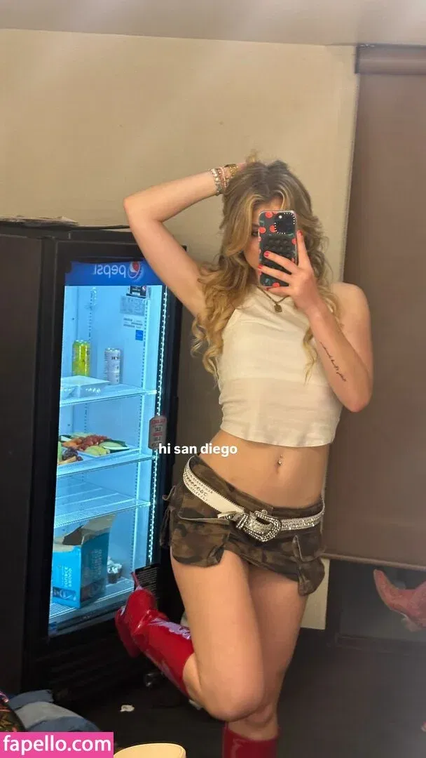 Dasha Novotny Onlyfans Photo Gallery 