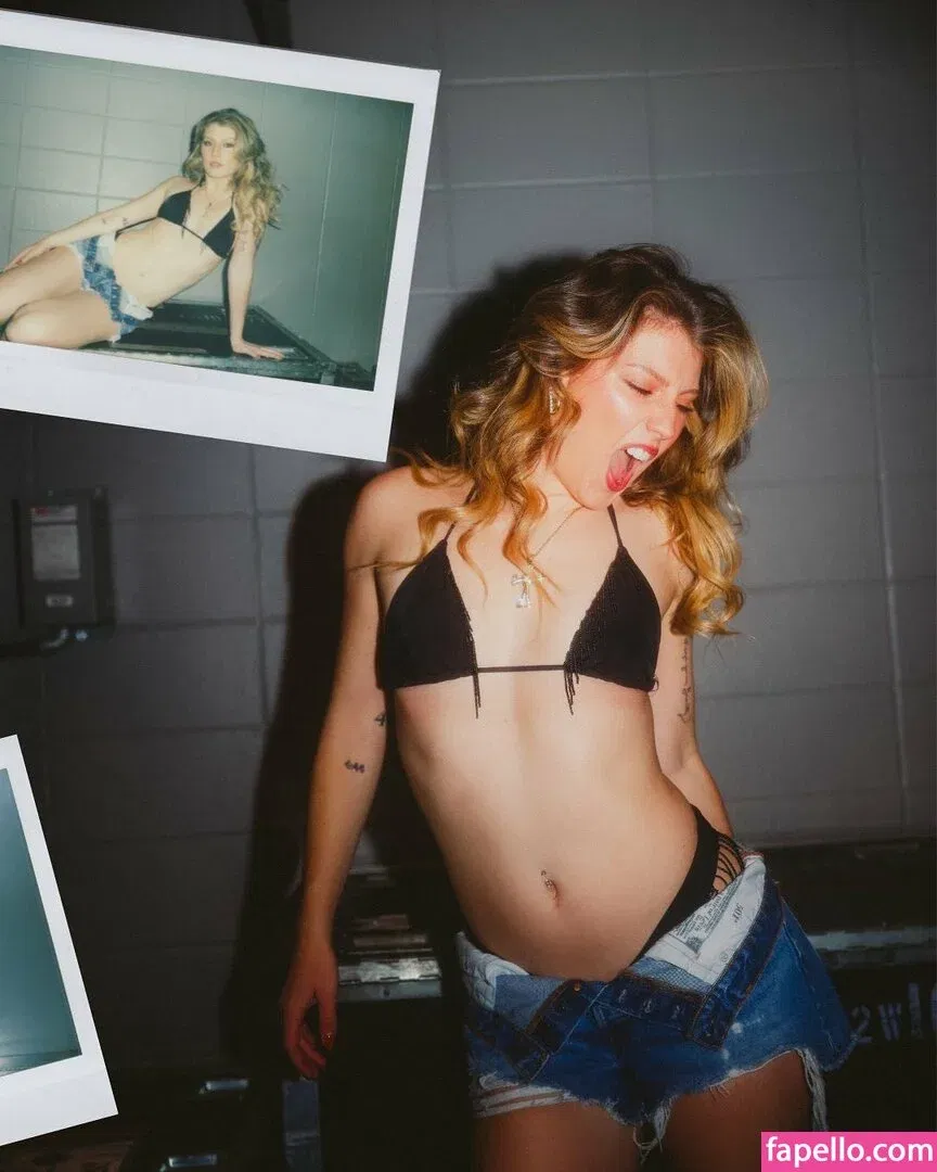 Dasha Novotny Onlyfans Photo Gallery 