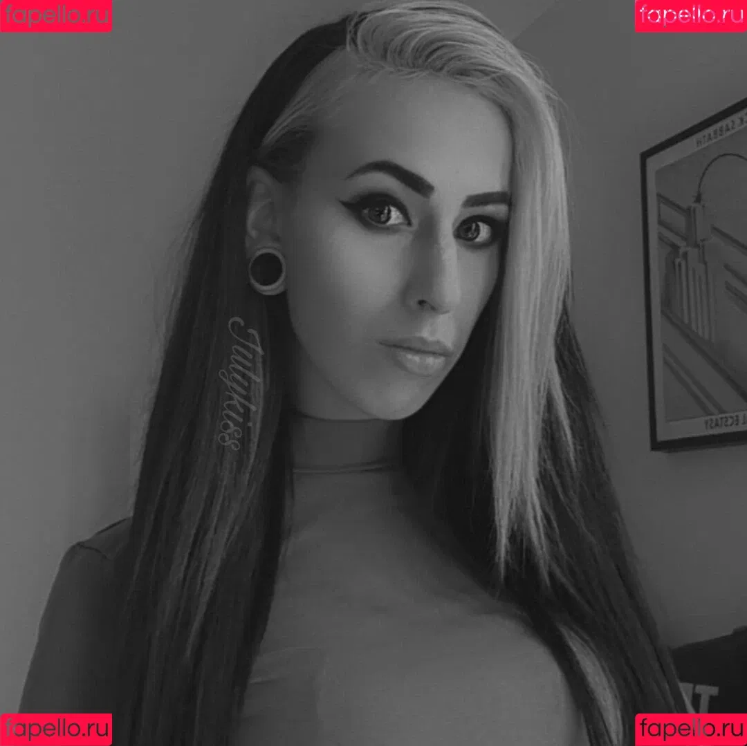 Julykiss Onlyfans Photo Gallery 