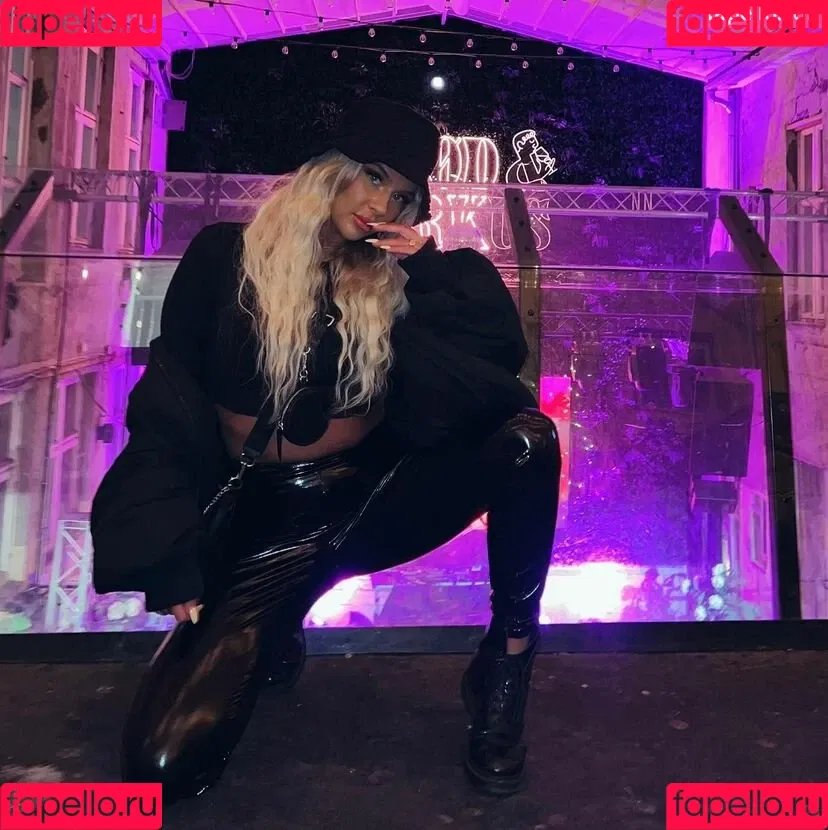 Martine Baardseng Onlyfans Photo Gallery 