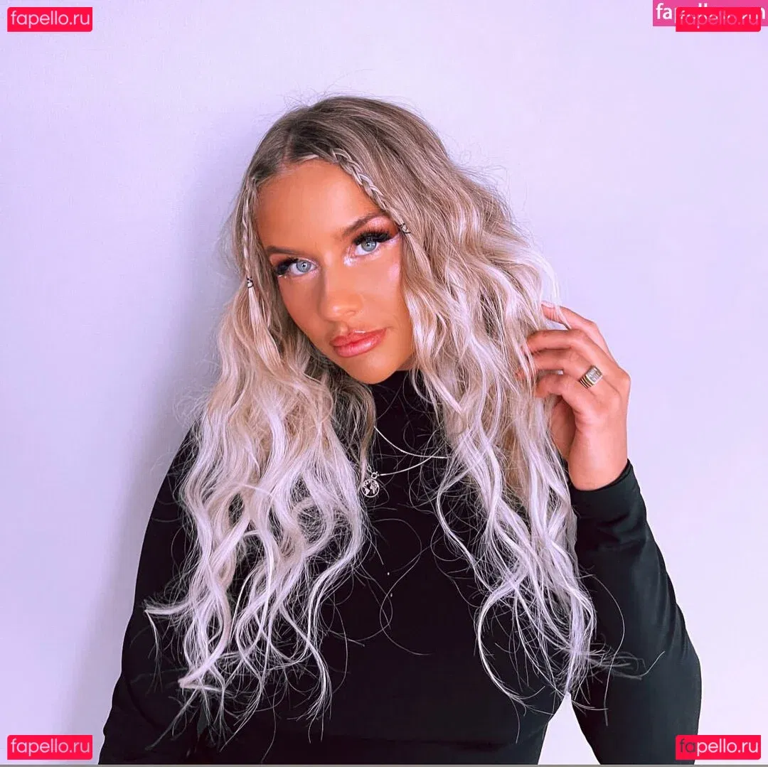 Martine Baardseng Onlyfans Photo Gallery 