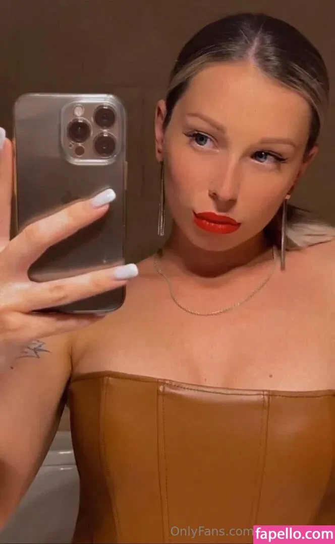 Emma Juicy Onlyfans Photo Gallery 