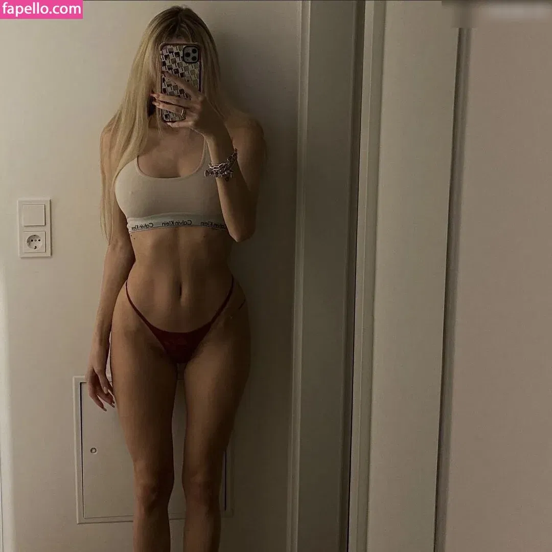 Lillimsr Onlyfans Photo Gallery 