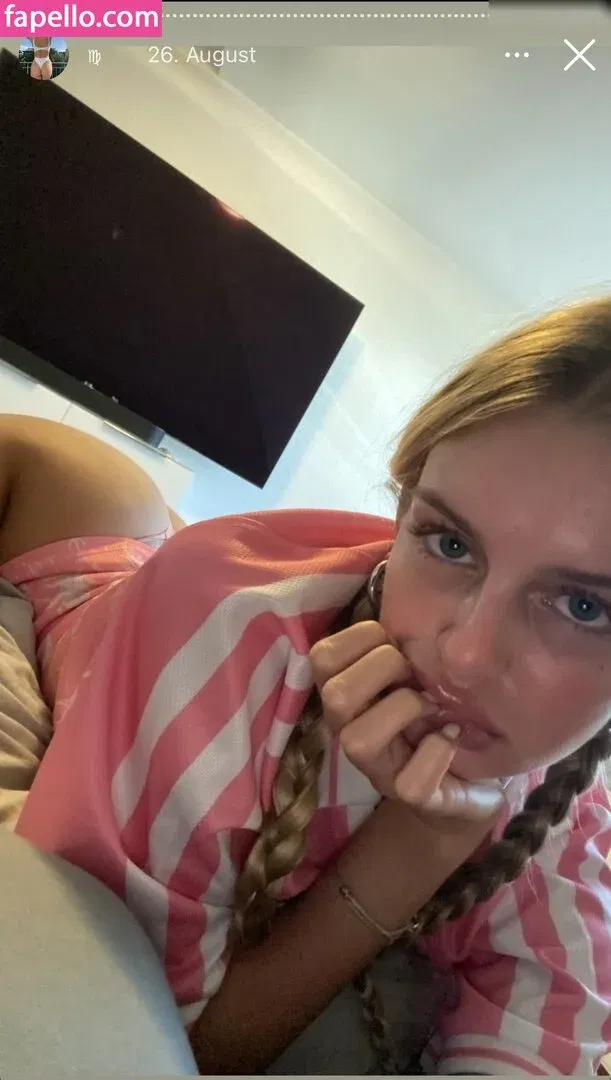 Lillimsr Onlyfans Photo Gallery 