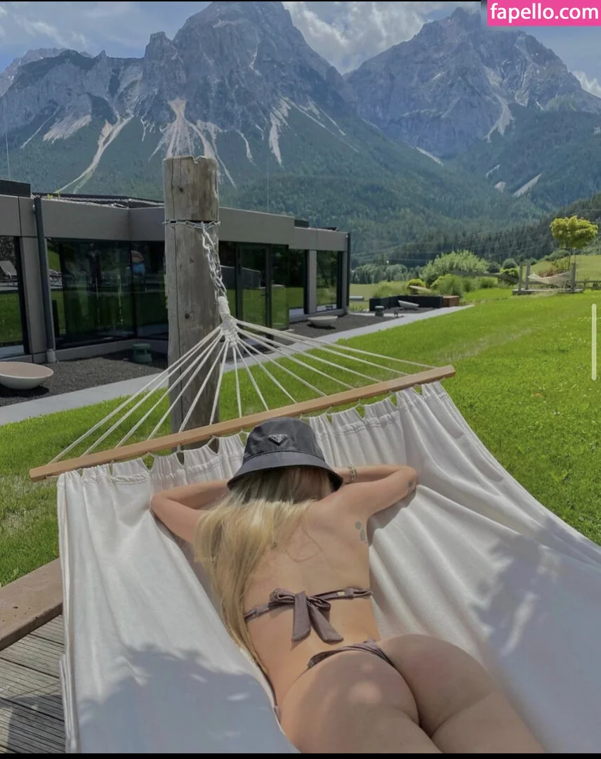 Lillimsr Onlyfans Photo Gallery 