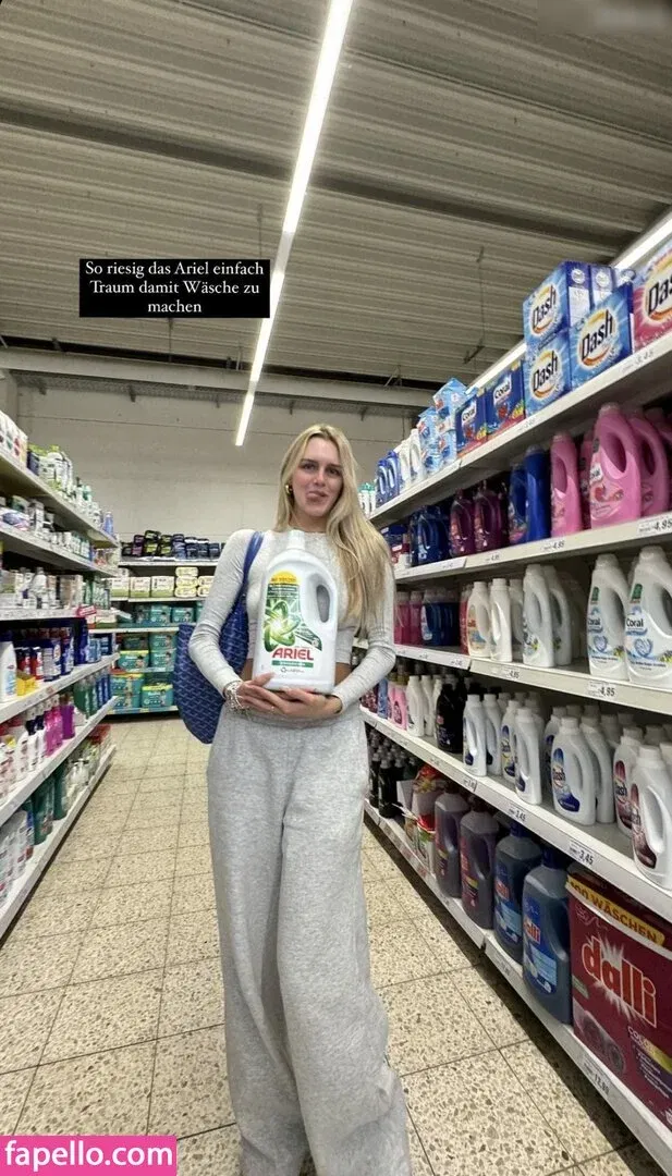 Lillimsr Onlyfans Photo Gallery 