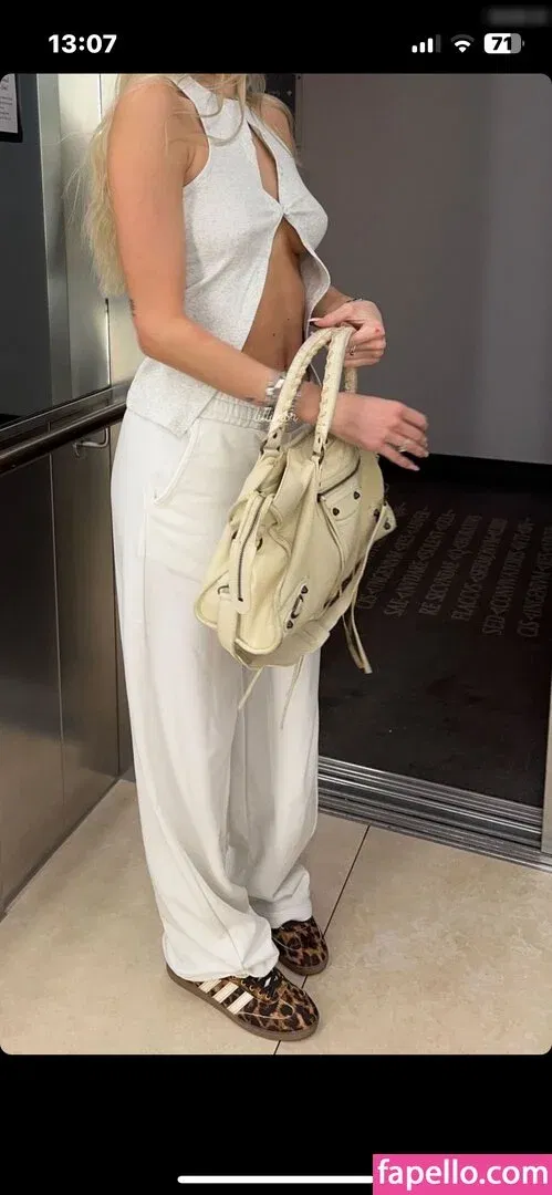 Lillimsr Onlyfans Photo Gallery 