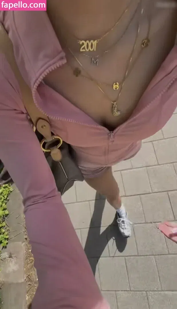 Lillimsr Onlyfans Photo Gallery 