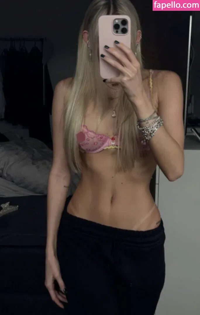 Lillimsr Onlyfans Photo Gallery 