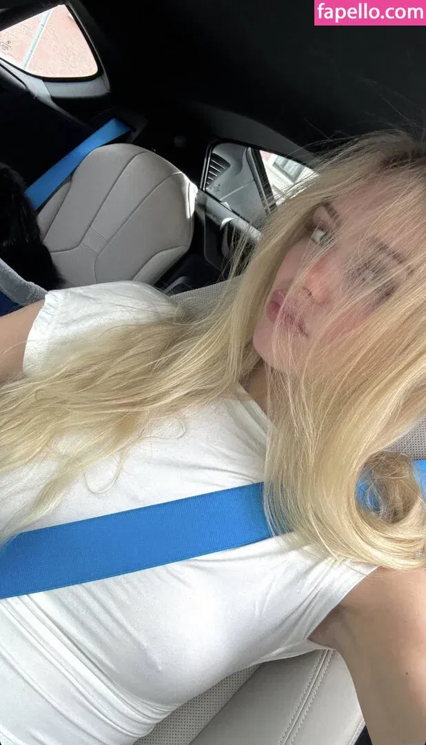 Lillimsr Onlyfans Photo Gallery 