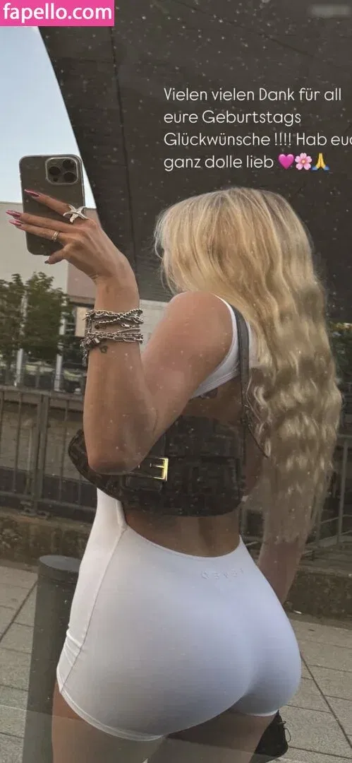 Lillimsr Onlyfans Photo Gallery 