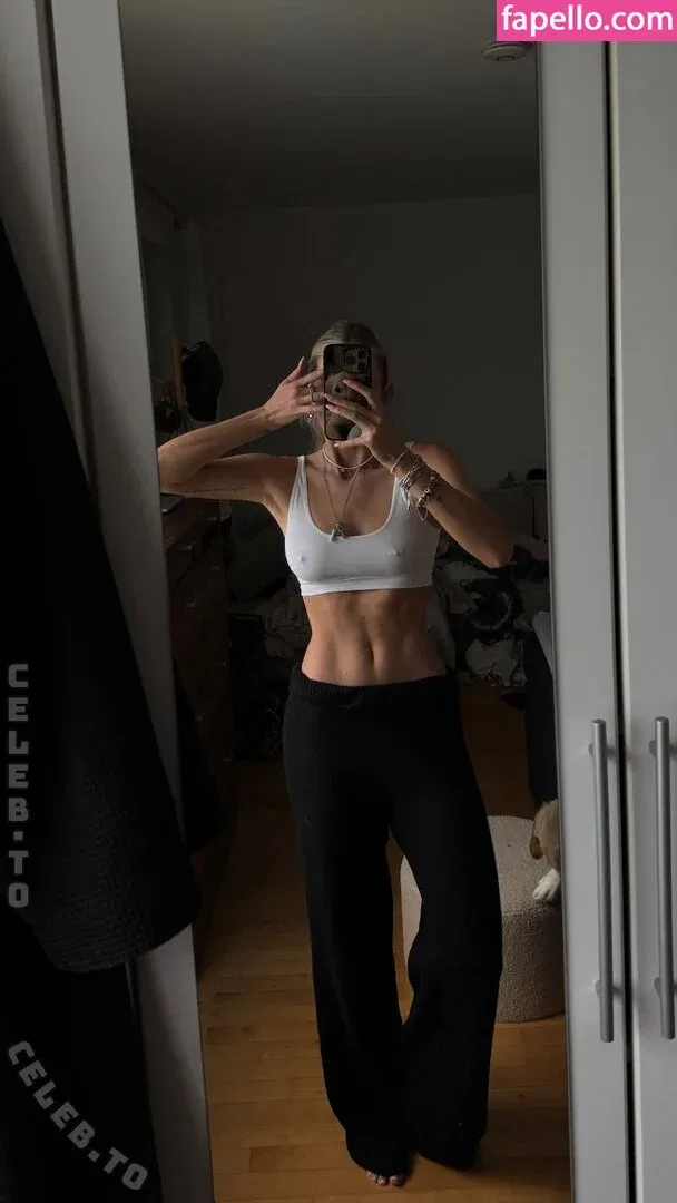 Lillimsr Onlyfans Photo Gallery 