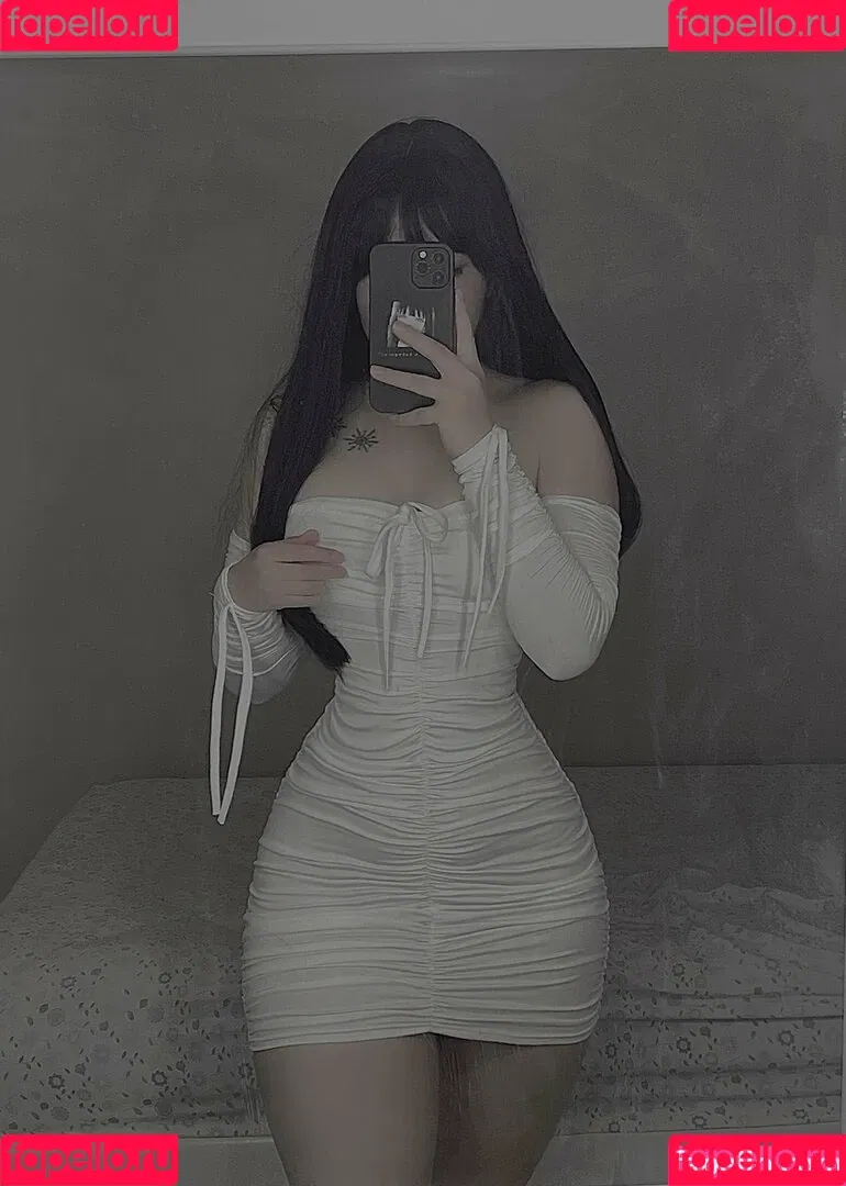 Genesiscruzm Onlyfans Photo Gallery 