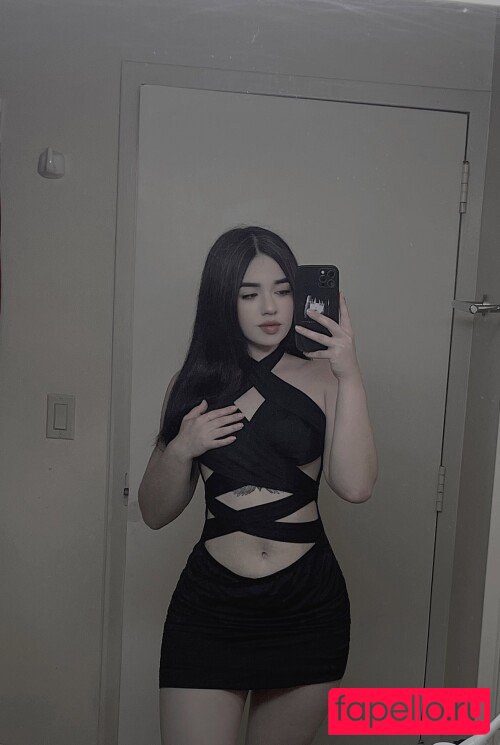 Genesiscruzm Onlyfans Photo Gallery 