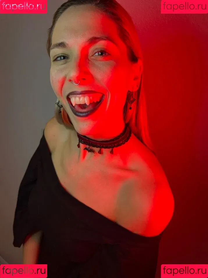 Christie Skylar Onlyfans Photo Gallery 