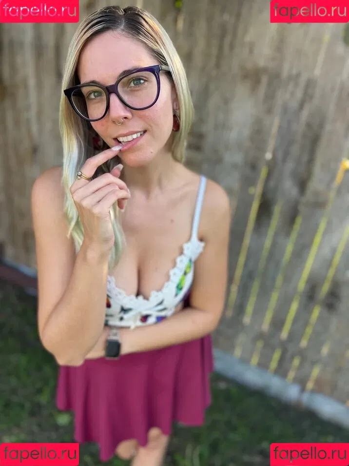 Christie Skylar Onlyfans Photo Gallery 