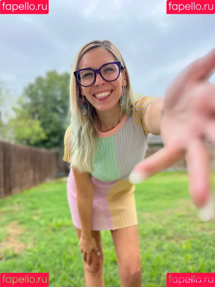 Christie Skylar Onlyfans Photo Gallery 