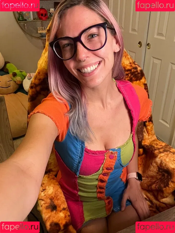 Christie Skylar Onlyfans Photo Gallery 