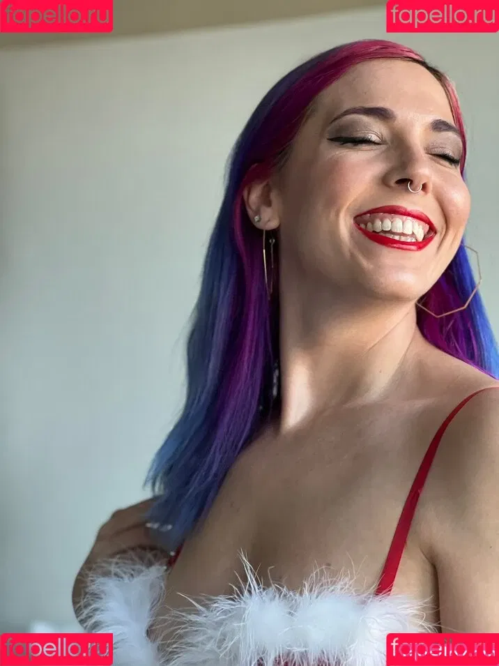 Christie Skylar Onlyfans Photo Gallery 