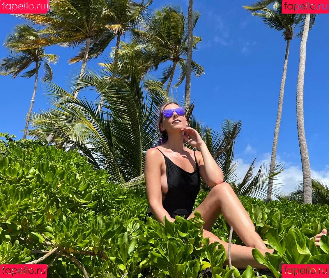 Christie Skylar Onlyfans Photo Gallery 