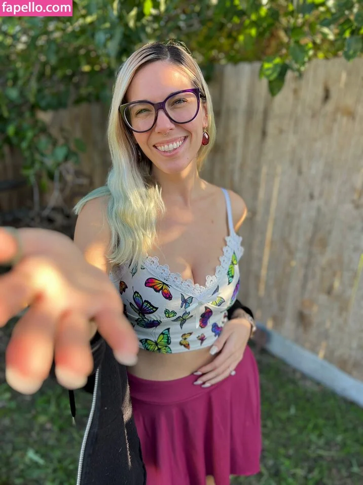 Christie Skylar Onlyfans Photo Gallery 