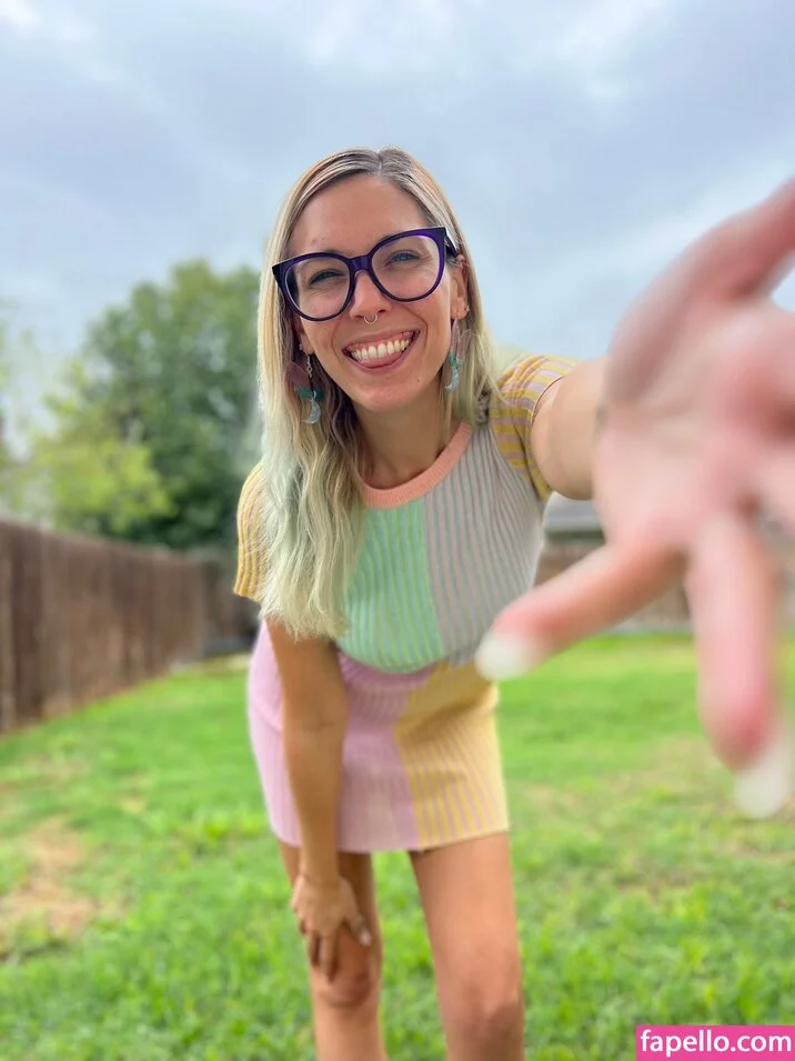 Christie Skylar Onlyfans Photo Gallery 