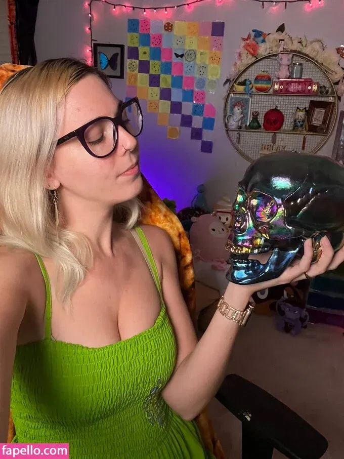 Christie Skylar Onlyfans Photo Gallery 