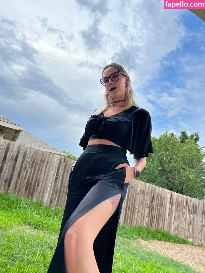 Christie Skylar Onlyfans Photo Gallery 