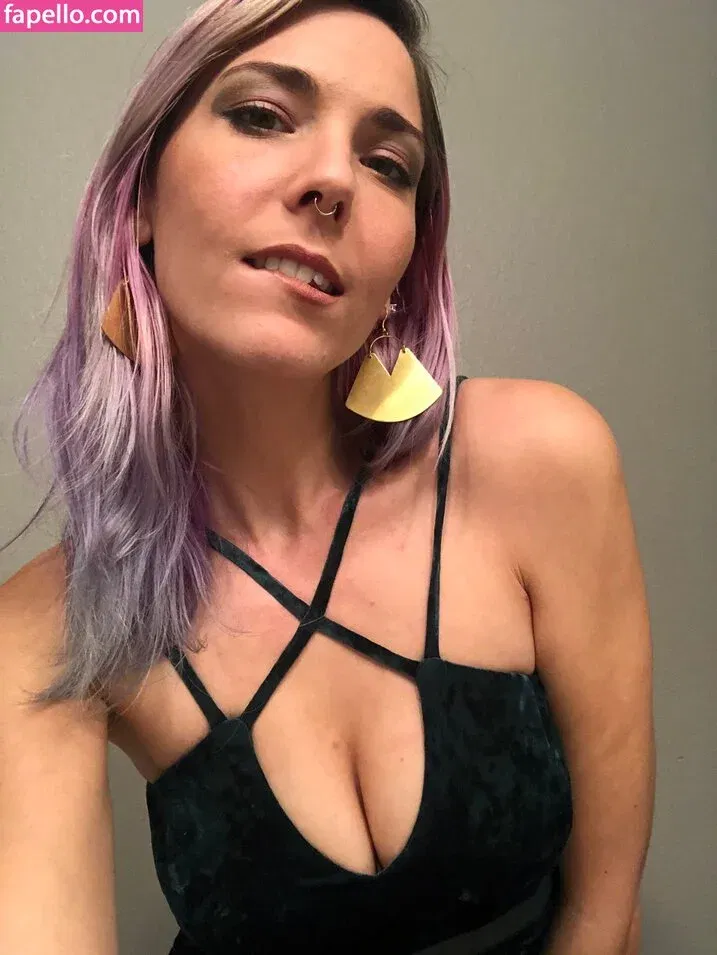 Christie Skylar Onlyfans Photo Gallery 