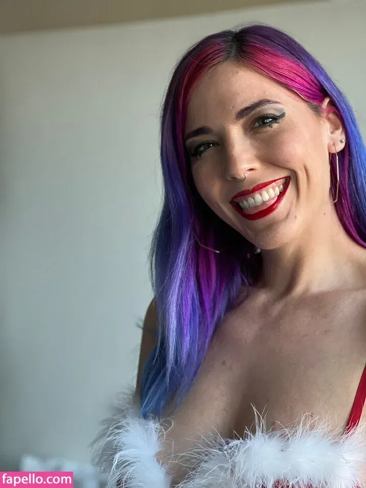 Christie Skylar Onlyfans Photo Gallery 