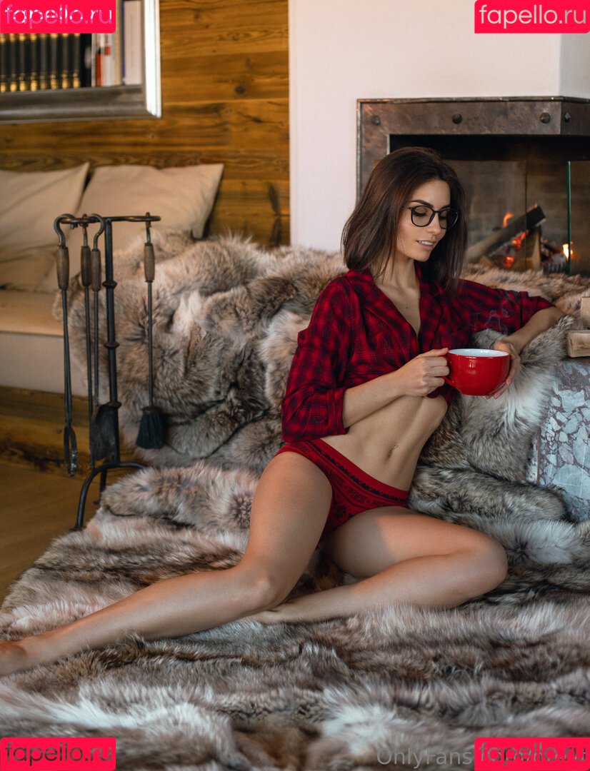 Irina Dreyt Onlyfans Photo Gallery 