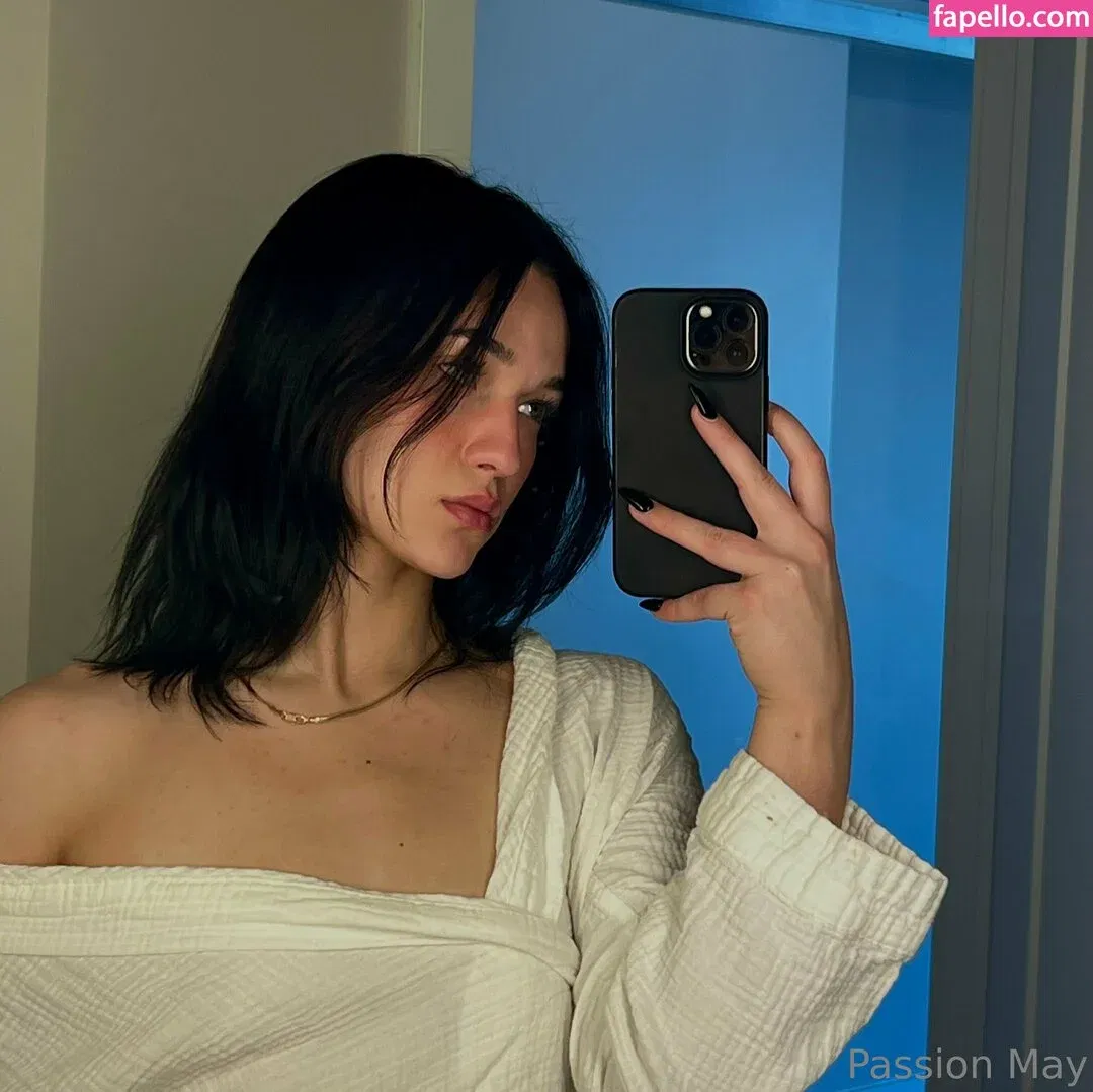 passionslives Onlyfans Photo Gallery 