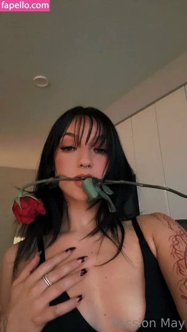 passionslives Onlyfans Photo Gallery 