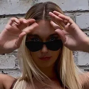 Sarah Ahrend Onlyfans Photo Gallery 