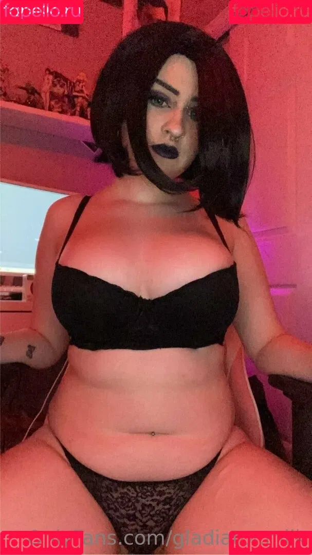 lulunalax Onlyfans Photo Gallery 