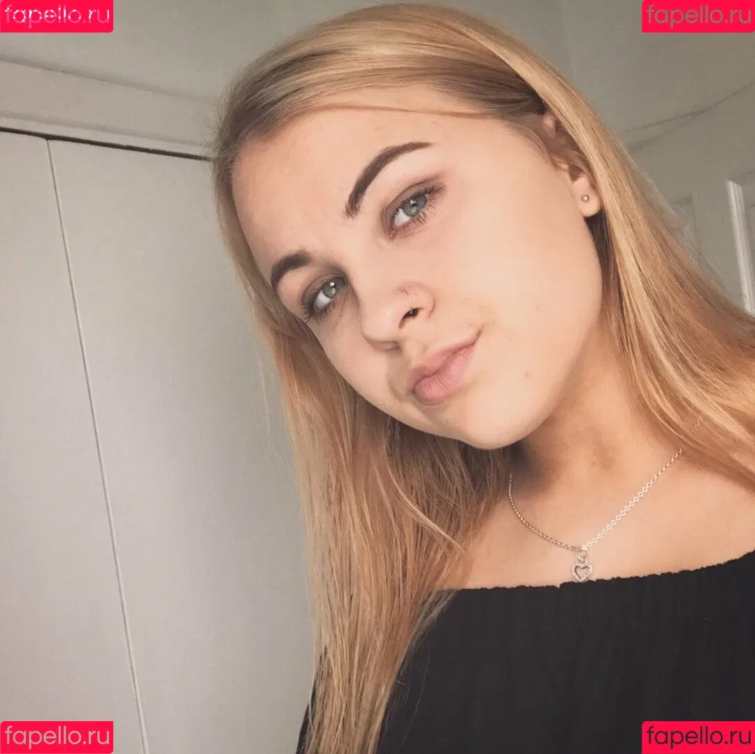 Abbie Carroll Onlyfans Photo Gallery 