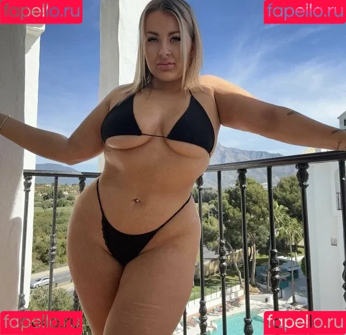 Abbie Carroll Onlyfans Photo Gallery 