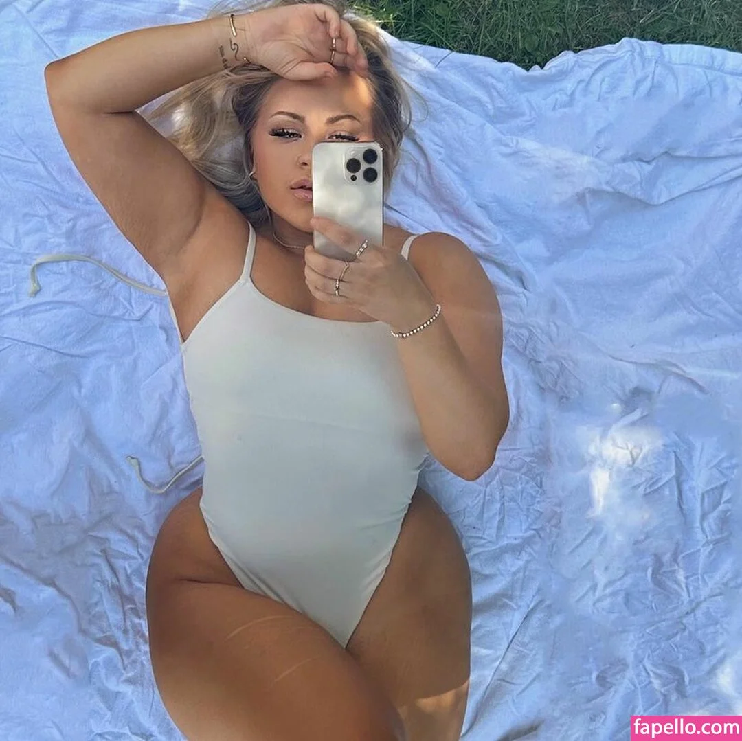 Abbie Carroll Onlyfans Photo Gallery 