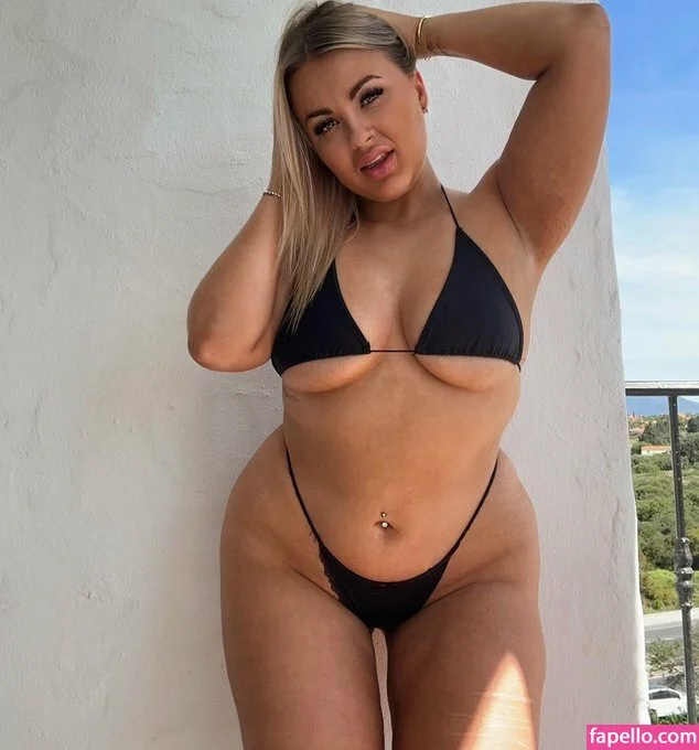 Abbie Carroll Onlyfans Photo Gallery 