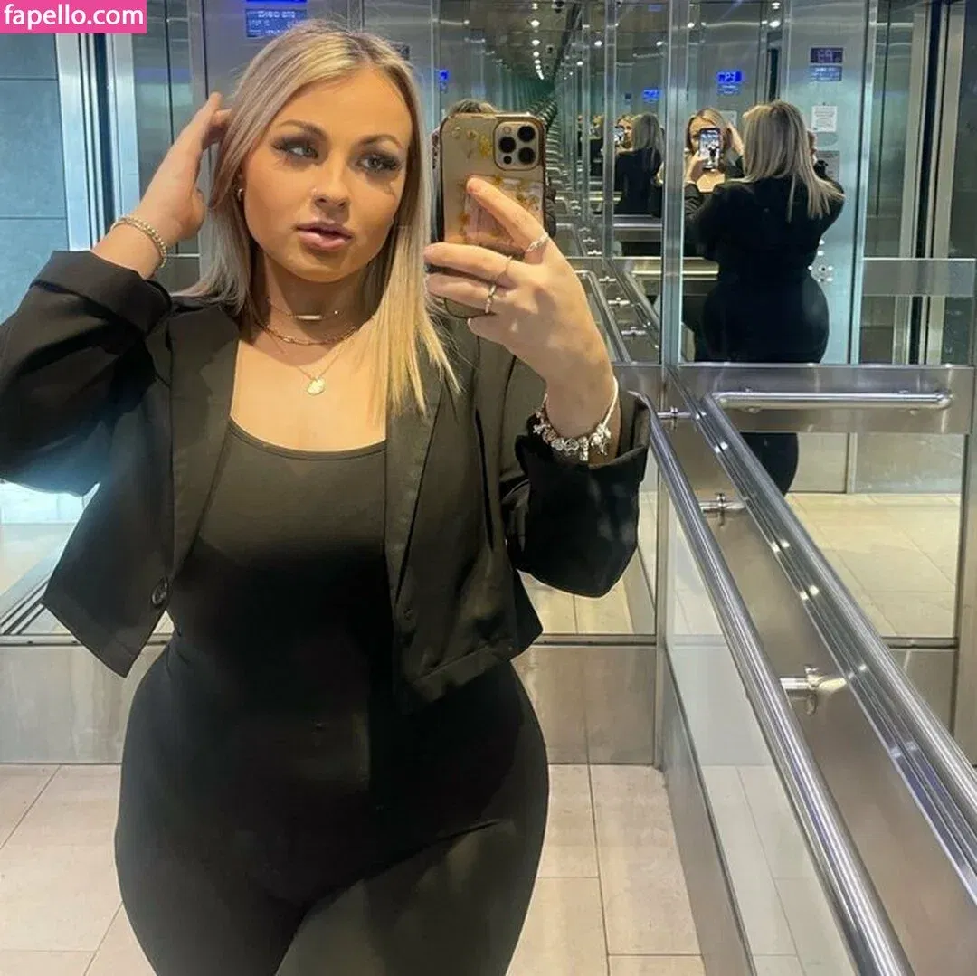 Abbie Carroll Onlyfans Photo Gallery 