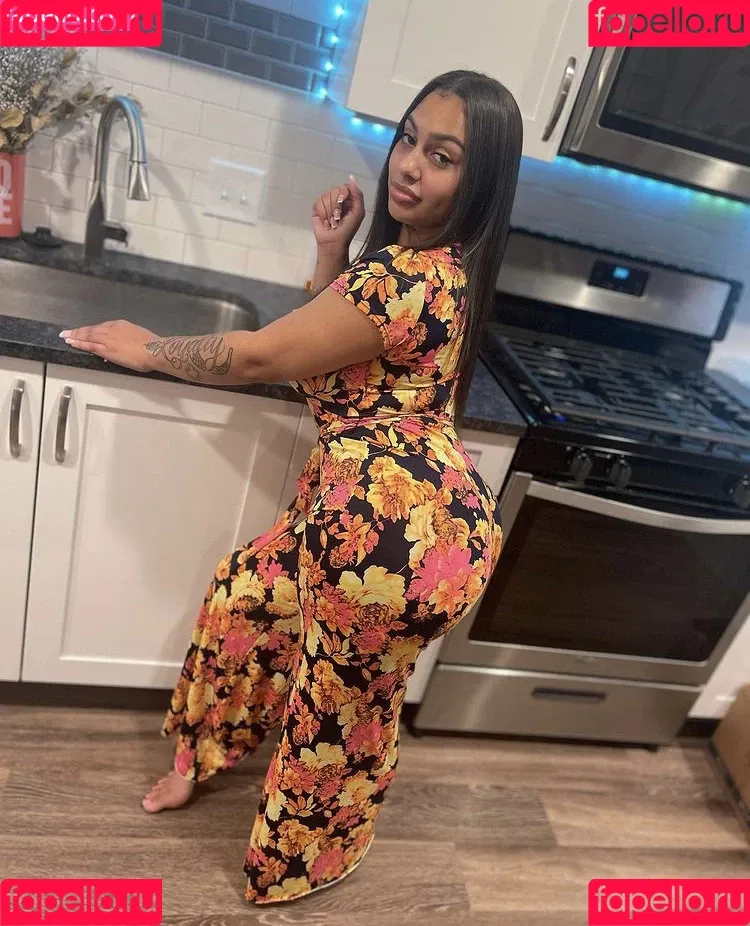 FineAssYonna Onlyfans Photo Gallery 