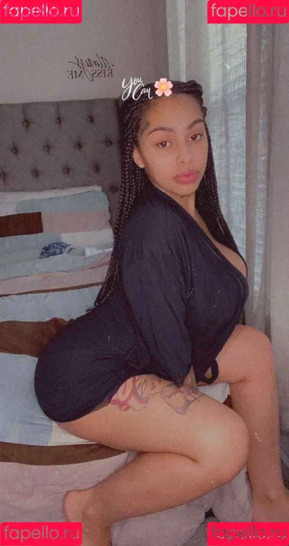 FineAssYonna Onlyfans Photo Gallery 